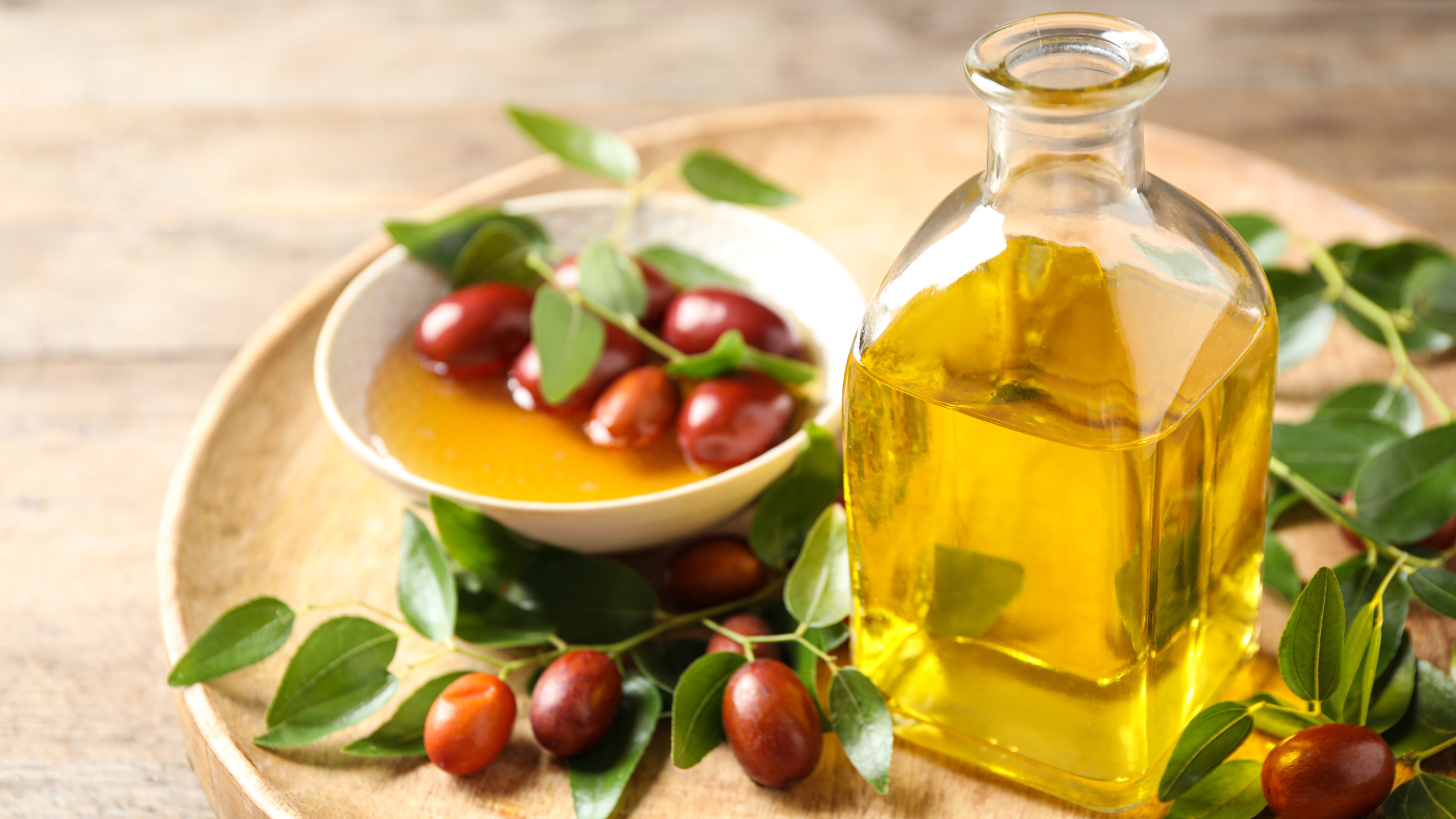 L’huile de jojoba : alliée douceur pour les cheveux des enfants