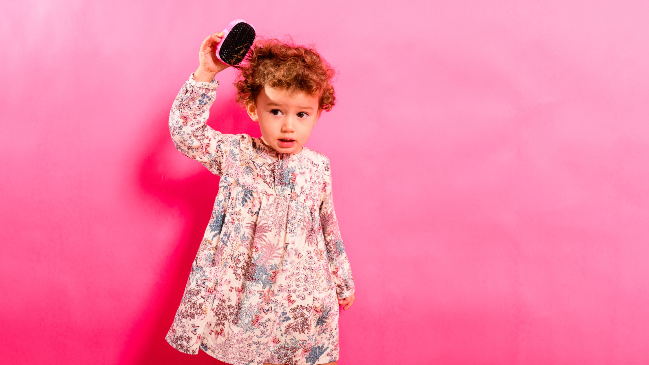 Comment en venir à bout des nœuds dans les cheveux des enfants ?